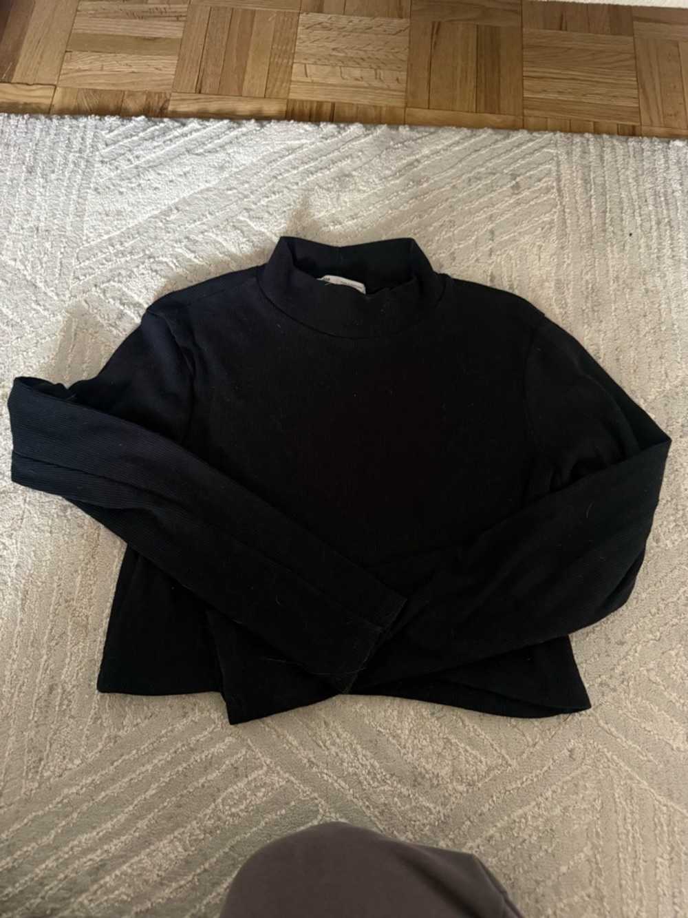 Pull&Bear cropped Black Turtleneck Ribbed Sweater